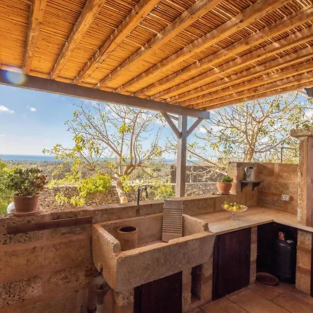 Trullo La Ficarigna فيلة أليستي