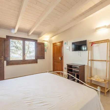 Trullo La Ficarigna أليستي